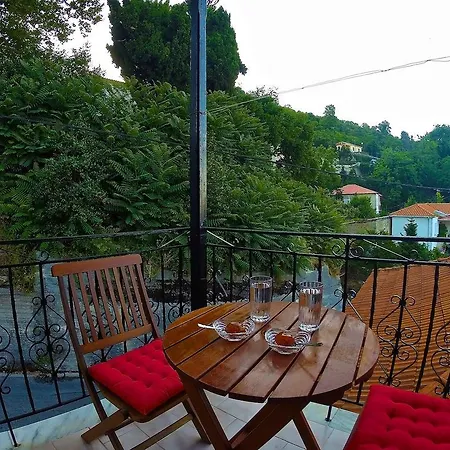 Stavroula *